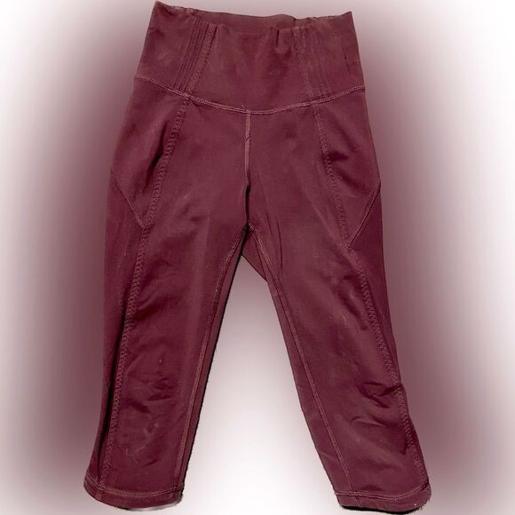 Lululemon Burgundy Bordeaux Drama Crop Sz 2 - Picture 3 of 5